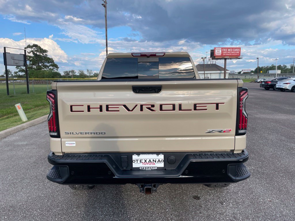 Used 2022 Chevrolet Silverado 1500 ZR2 AWD/4WD image 6