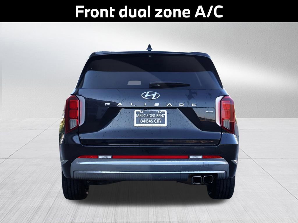 Used 2023 Hyundai Palisade Calligraphy image 7