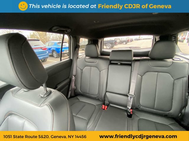 Used 2026 Jeep Cherokee Limited AWD/4WD image 11