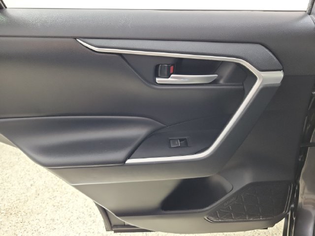 Used 2023 Toyota RAV4 XLE Premium FWD image 14