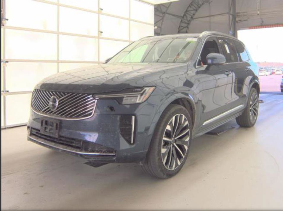 Used 2025 Volvo XC90 B6 Plus AWD/4WD image 21