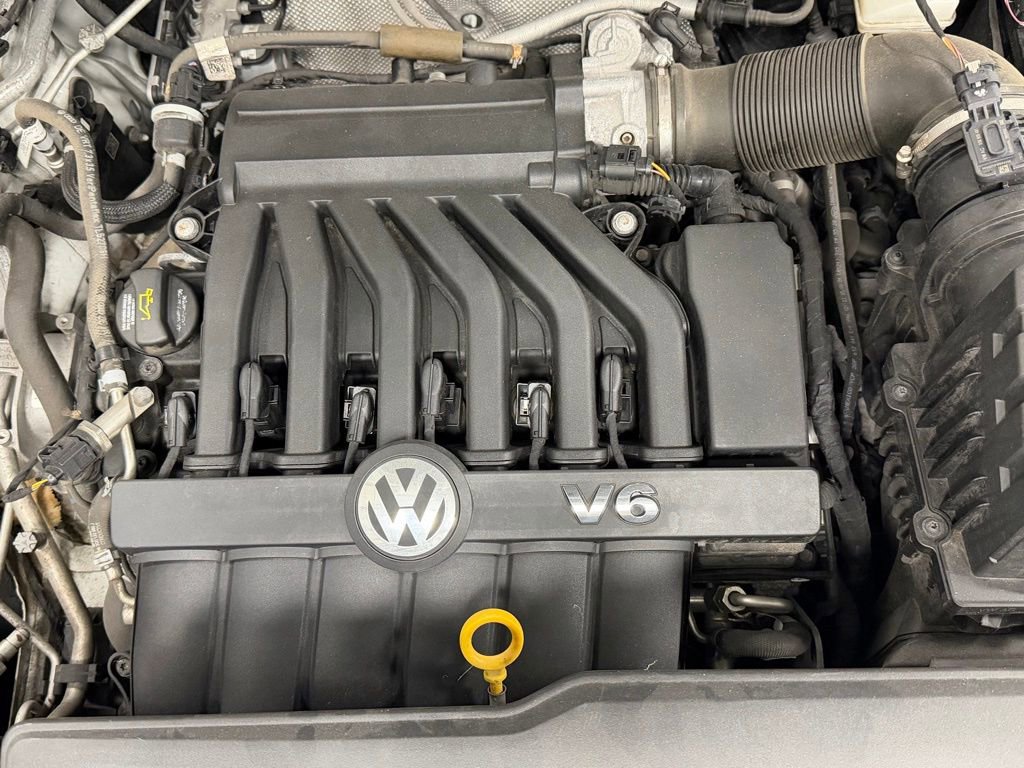 Used 2022 Volkswagen Atlas Cross Sport SEL Premium R-Line w/ Cross Sport MDO Package image 11