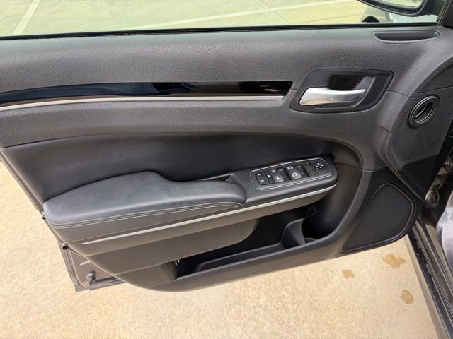 Used 2022 Chrysler 300 S image 12