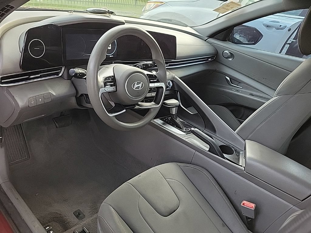 Used 2024 Hyundai Elantra SEL FWD image 7
