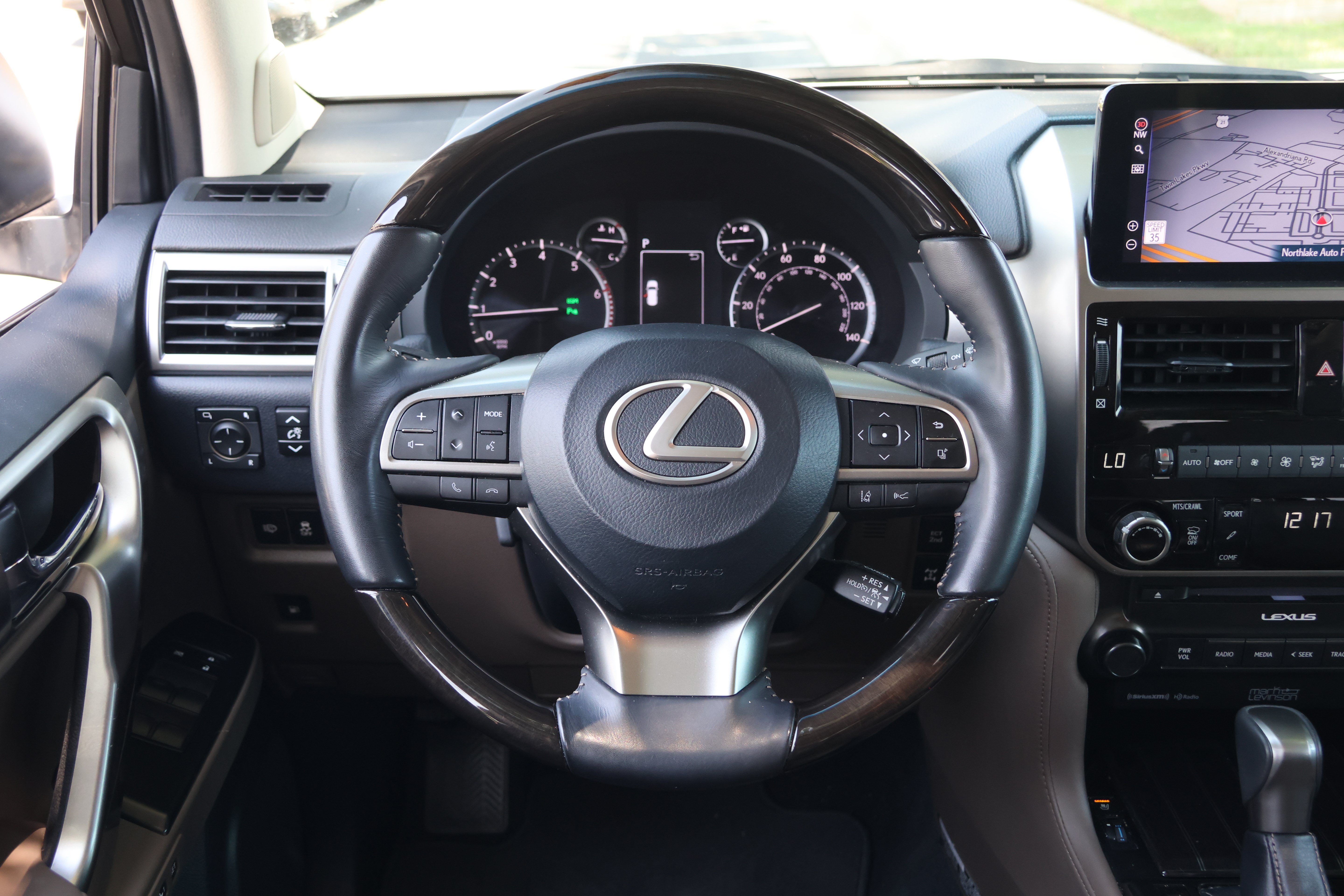 Certified 2023 Lexus GX 460 Luxury w/ Sport Design Package AWD/4WD image 29