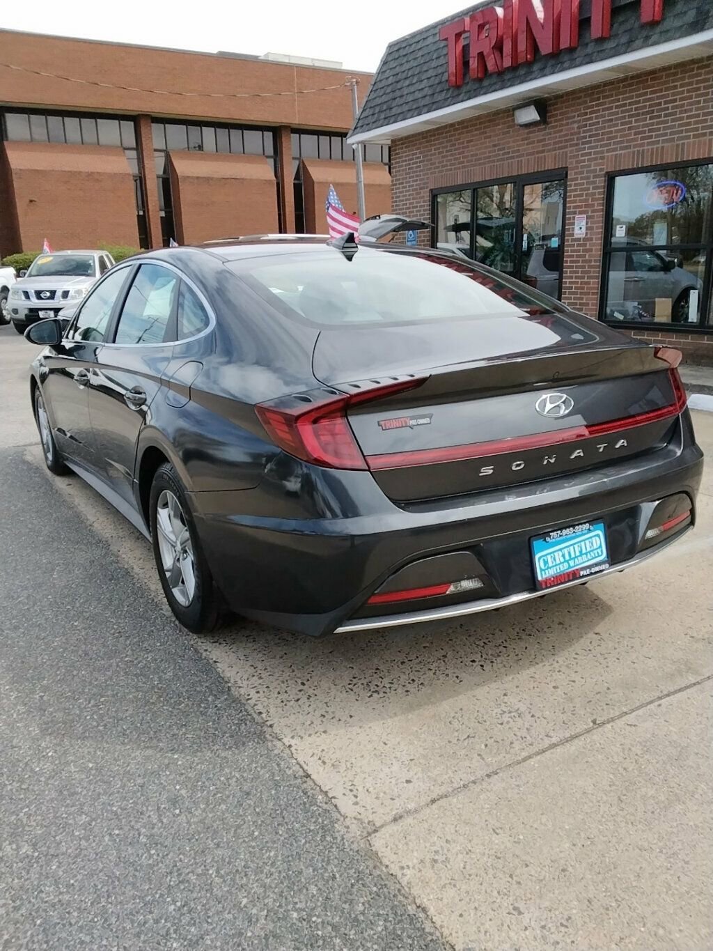 Used 2021 Hyundai Sonata SE w/ Preferred Accessory Package image 2