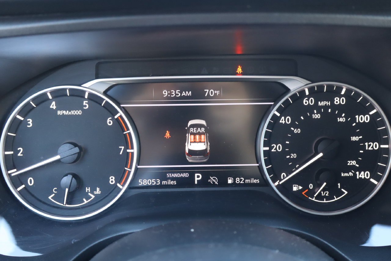 Used 2024 Nissan Rogue SV FWD image 9