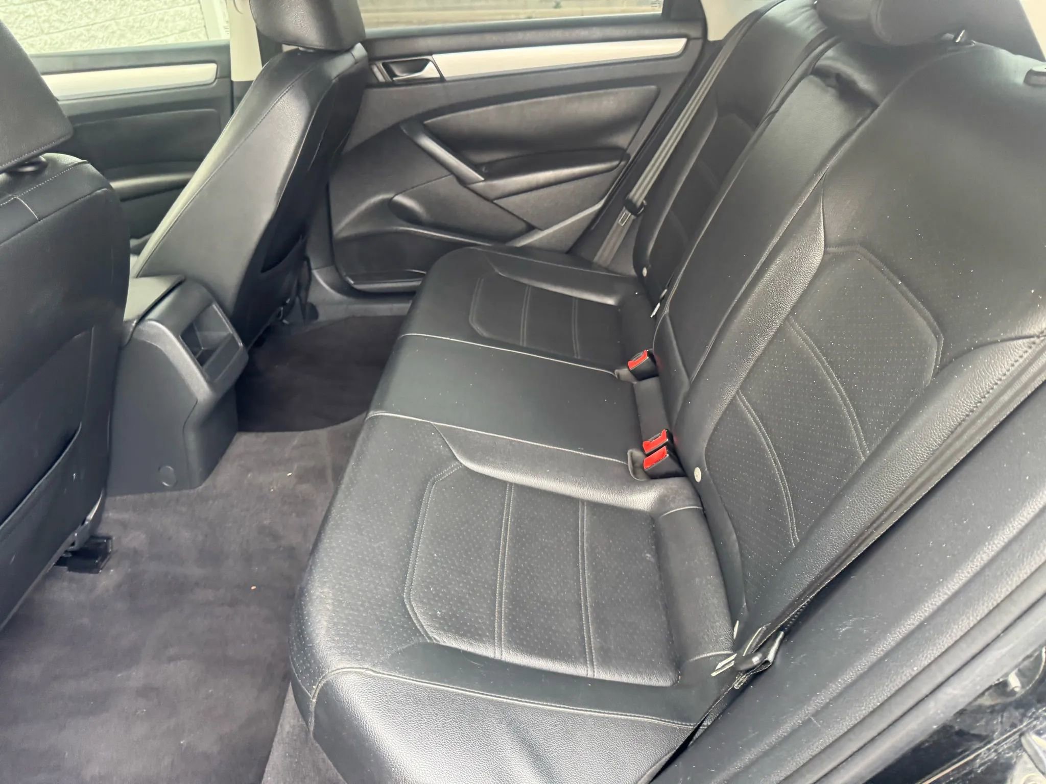 Used 2012 Volkswagen Passat TDI SE image 20