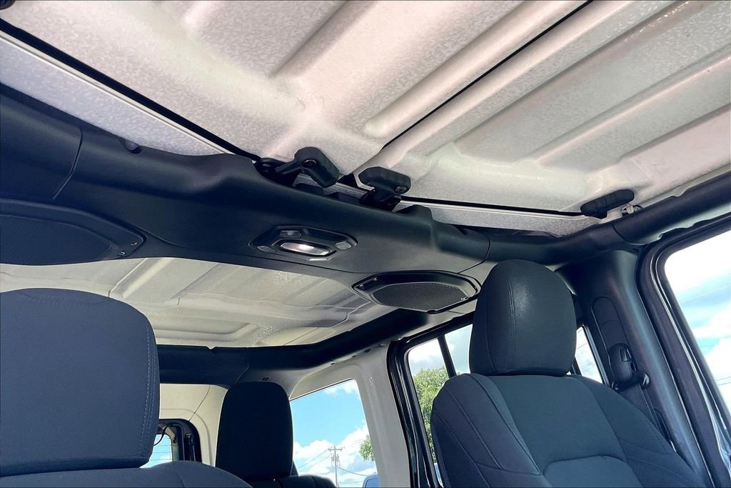 Used 2018 Jeep Wrangler Unlimited Sport S AWD/4WD image 27