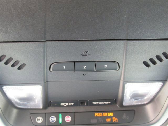 Certified 2025 Cadillac XT4 Premium Luxury image 27