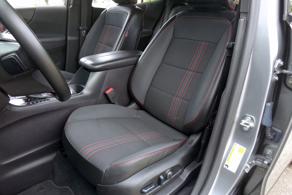 Used 2024 Chevrolet Equinox RS FWD image 6