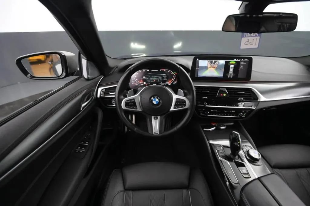 Used 2021 BMW M550i xDrive w/ Executive Package AWD/4WD image 38