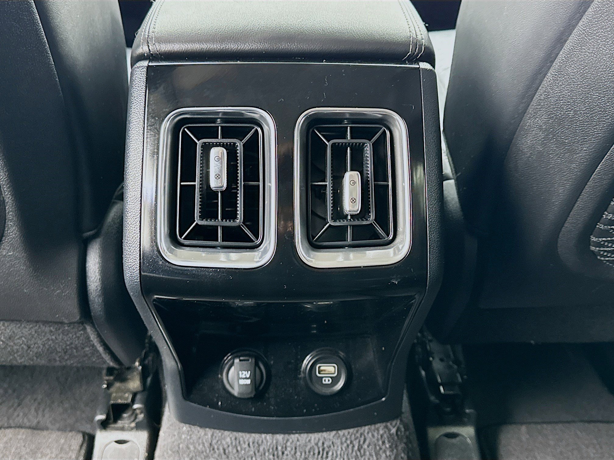 Used 2023 Kia Sorento SX image 17