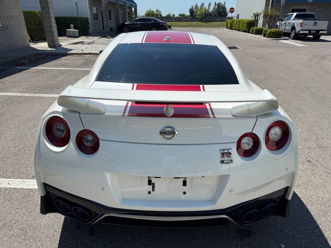 Used 2020 Nissan GT-R Premium image 6