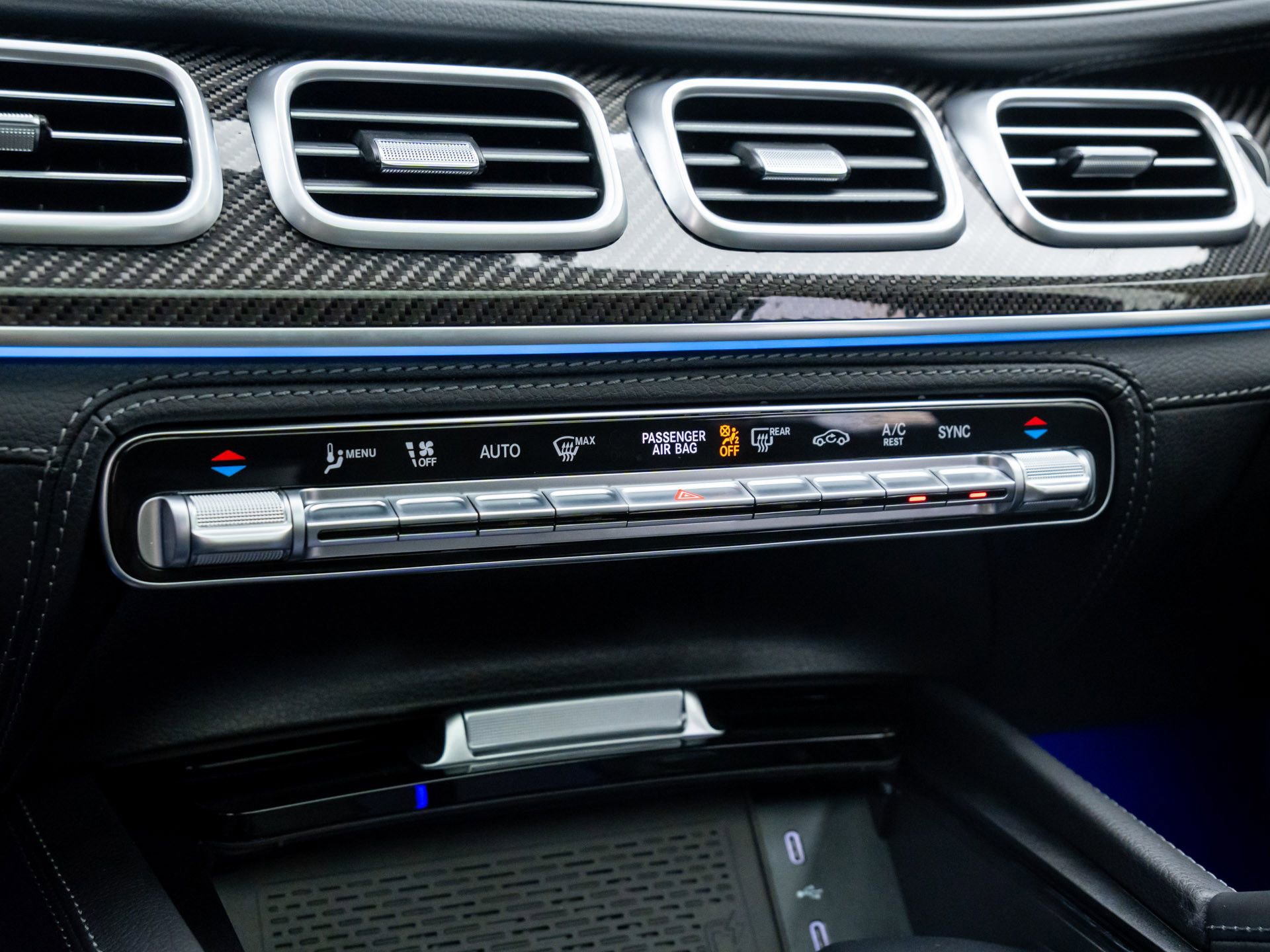 New 2026 Mercedes-Benz GLE 53 AMG 4MATIC Coupe image 28