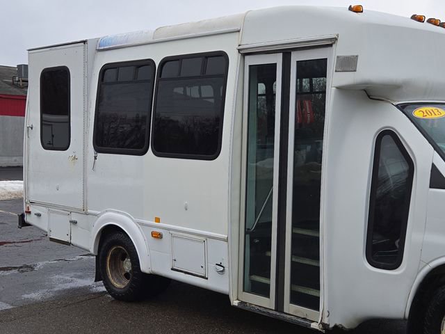 Used 2013 Chevrolet Express 3500 w/ Shuttle Bus Package RWD image 35