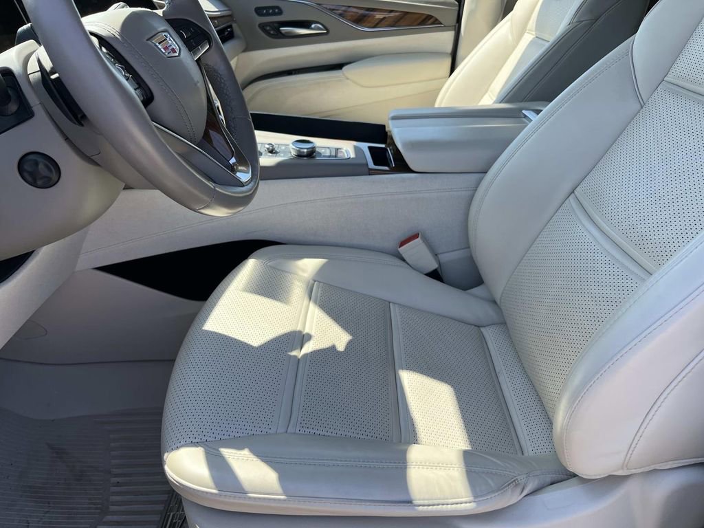 Certified 2024 Cadillac Escalade Sport Platinum w/ LPO, ONYX Package image 30