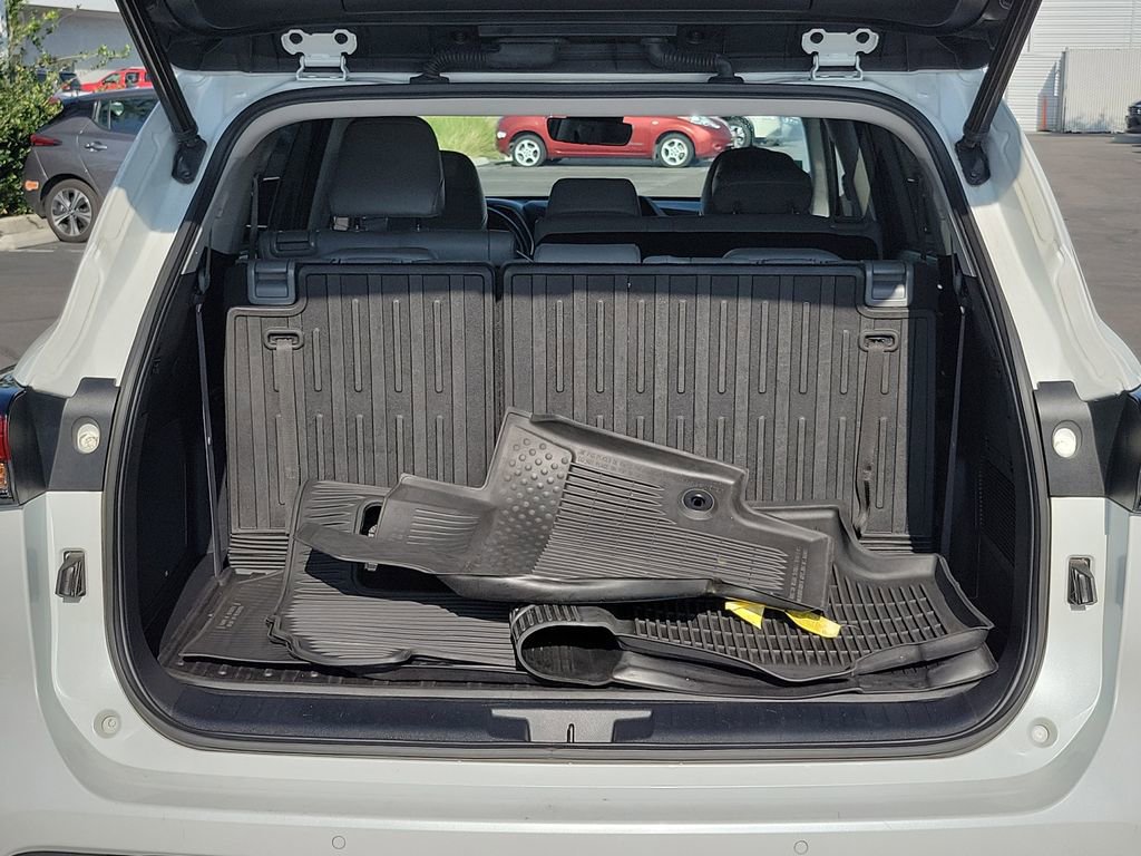 Used 2022 Toyota Highlander Limited image 27