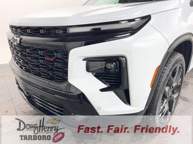 New 2026 Chevrolet Traverse RS w/ LPO, Floor Liner Package FWD image 11