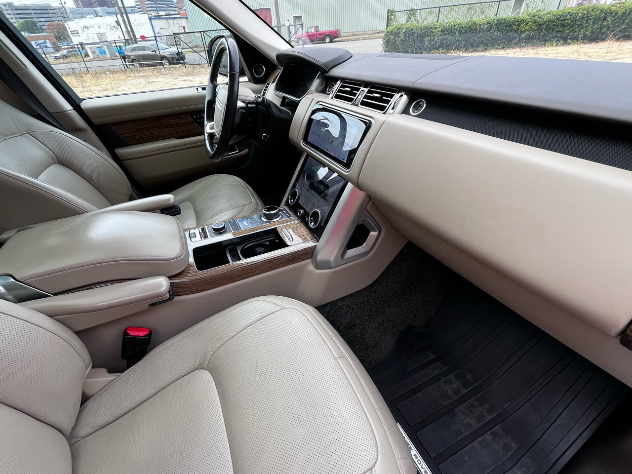 Used 2019 Land Rover Range Rover HSE image 65