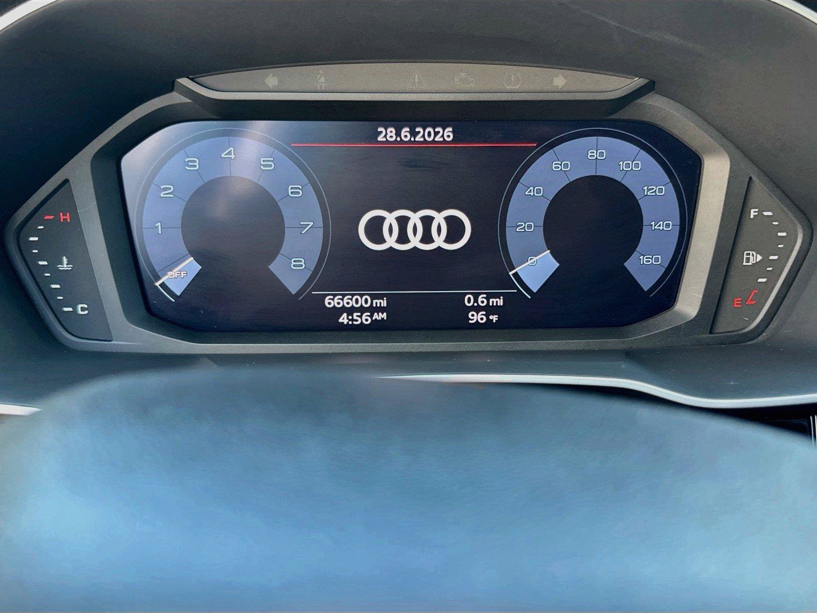 Used 2020 Audi Q3 2.0T Premium w/ Convenience Package AWD/4WD image 12