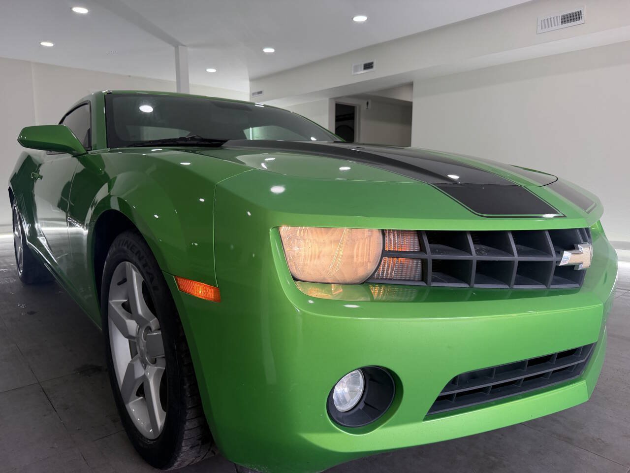 Used 2010 Chevrolet Camaro LT RWD image 9