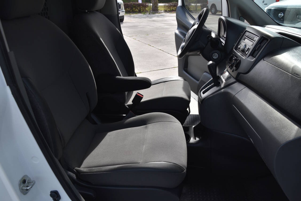 Used 2017 Nissan NV200 S w/ Back Door Glass Package FWD image 10