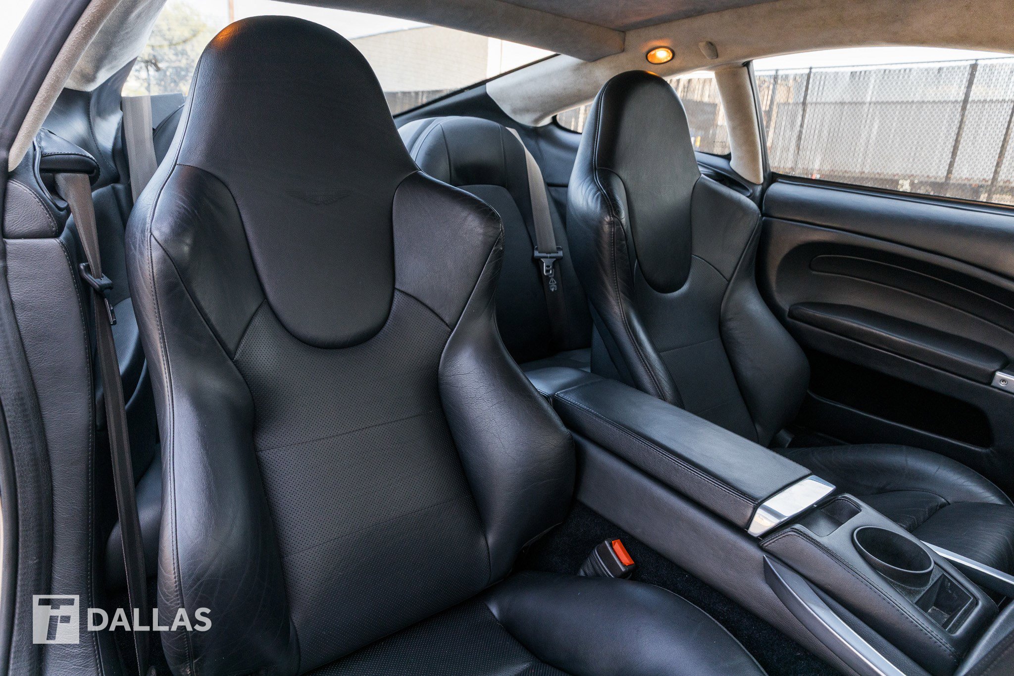 Used 2005 Aston Martin Vanquish S image 35