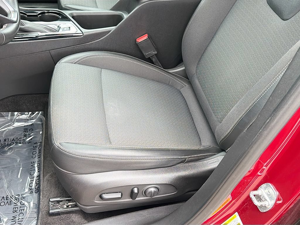 Used 2021 Buick Encore GX Preferred w/ Cold Weather Comfort Package AWD/4WD image 21