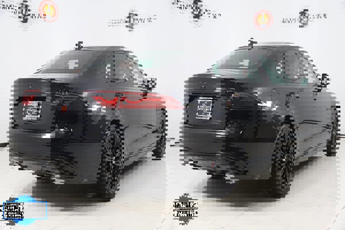 Used 2024 Jaguar XF R-Dynamic SE image 3