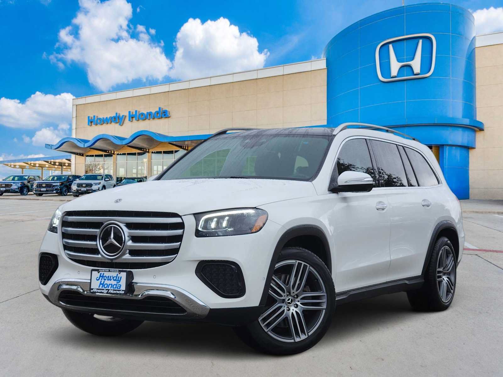 Used 2025 Mercedes-Benz GLS 450 4MATIC image 1