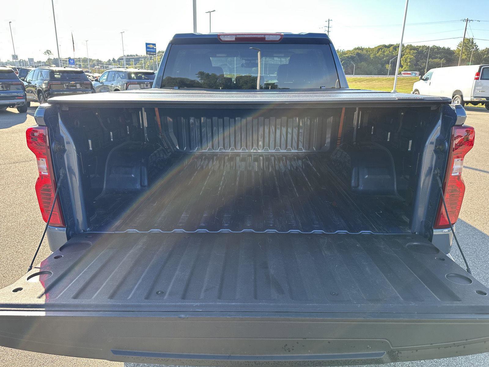 Used 2024 Chevrolet Silverado 1500 LT image 7