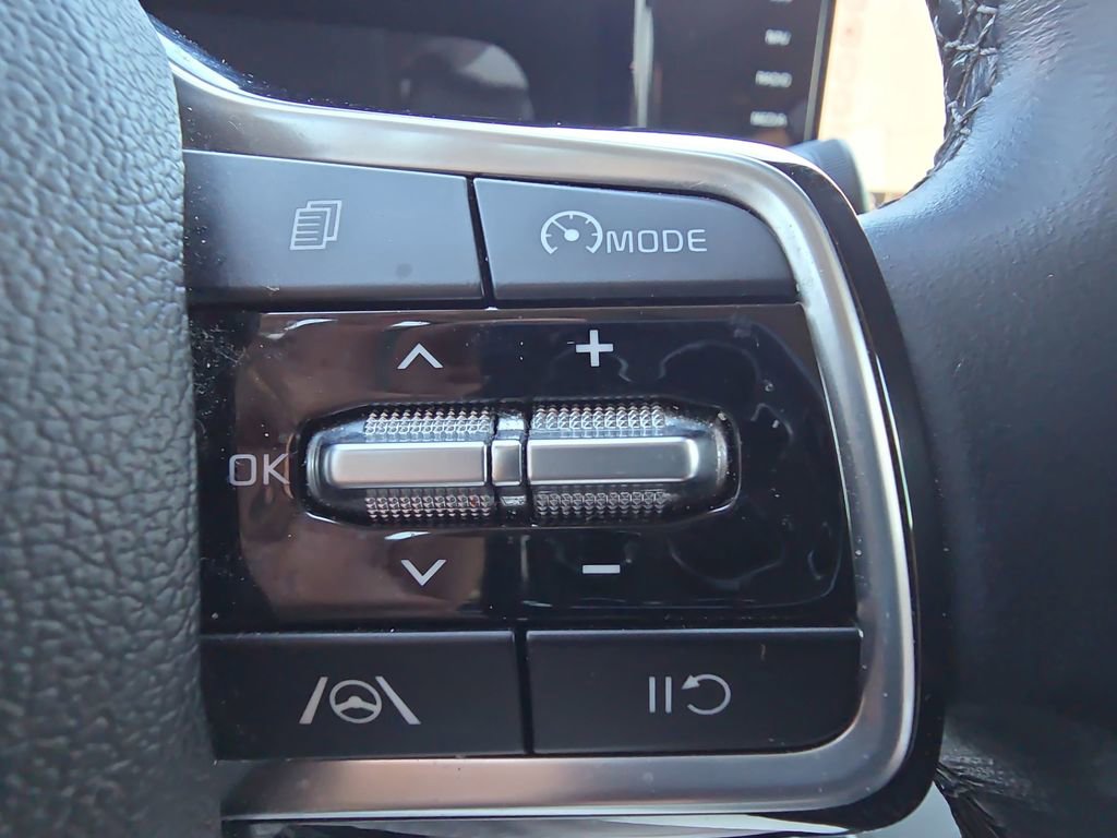 Used 2023 Kia Sorento S w/ Panoramic Sunroof Package image 18
