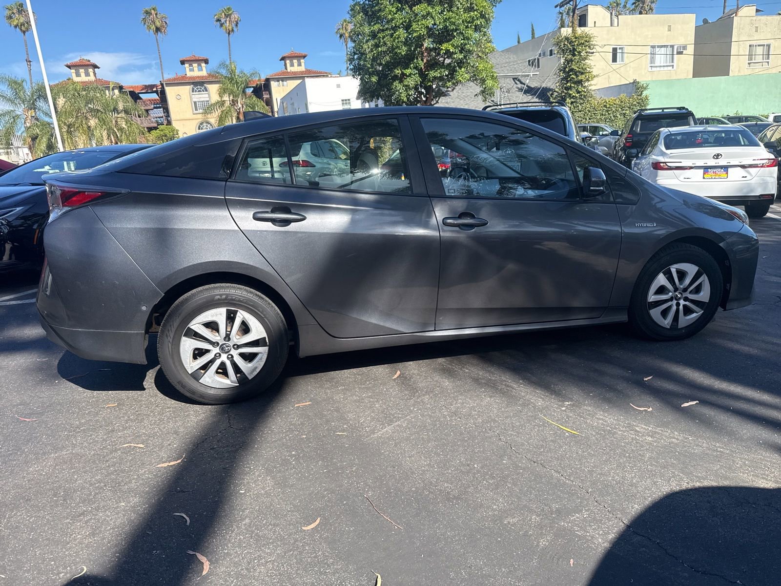 Used 2017 Toyota Prius Four w/ Premium Convenience Package FWD image 7