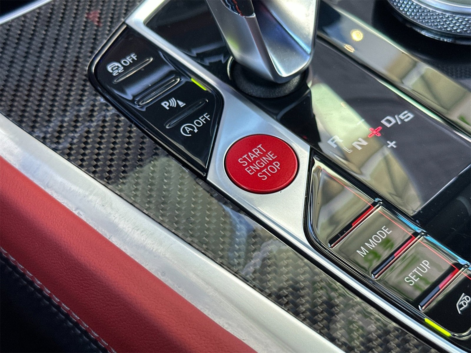 Used 2025 BMW X6 M Competition w/ Executive Package image 26