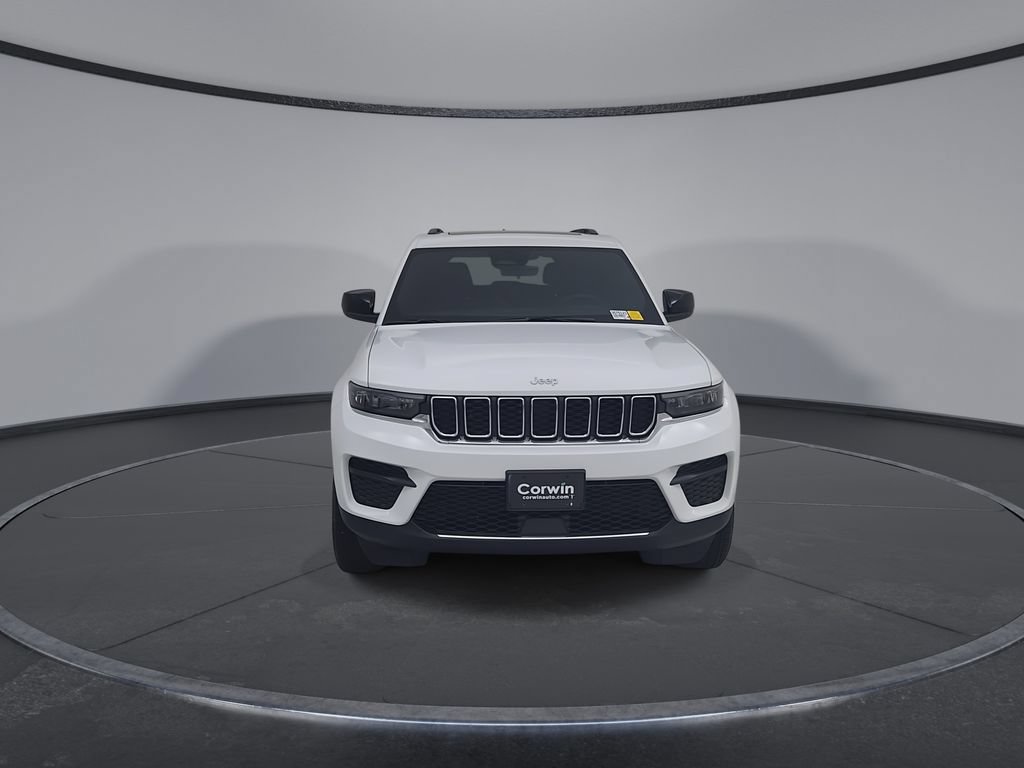 Certified 2026 Jeep Grand Cherokee Laredo X AWD/4WD image 6