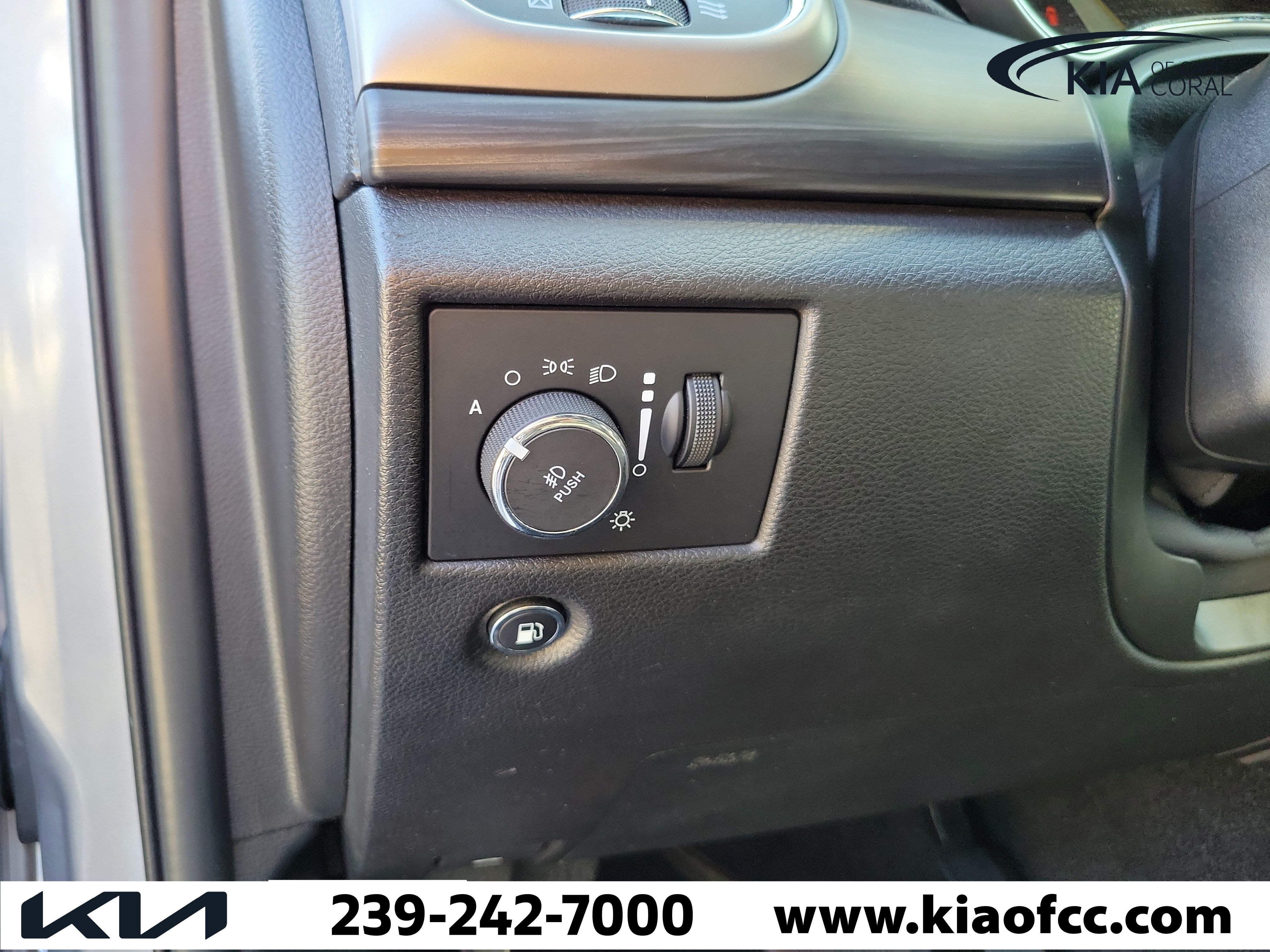 Used 2021 Jeep Grand Cherokee Laredo X RWD image 24