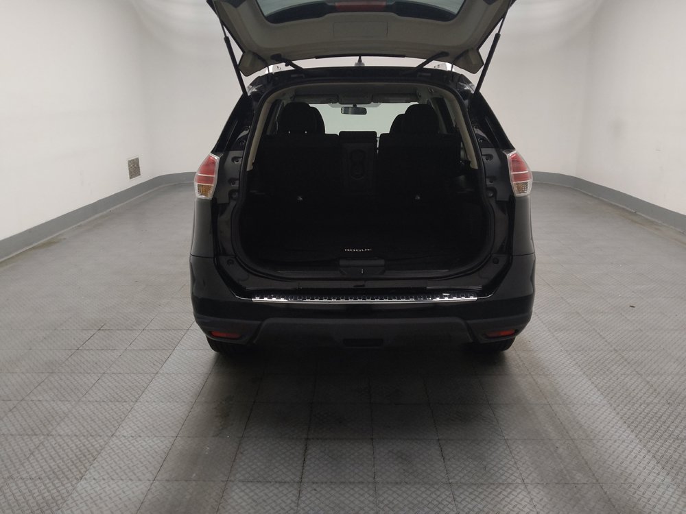 Used 2016 Nissan Rogue SV AWD/4WD image 29