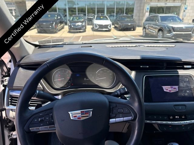Certified 2023 Cadillac XT4 Luxury w/ Cold Weather Package AWD/4WD image 10