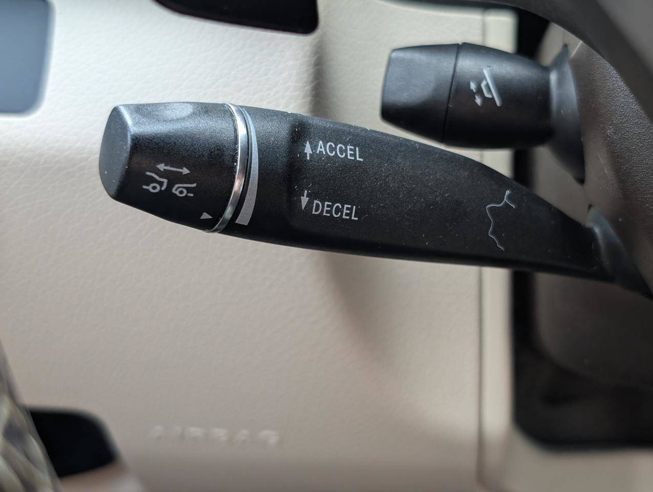 Used 2014 Mercedes-Benz E 350 Sedan image 40