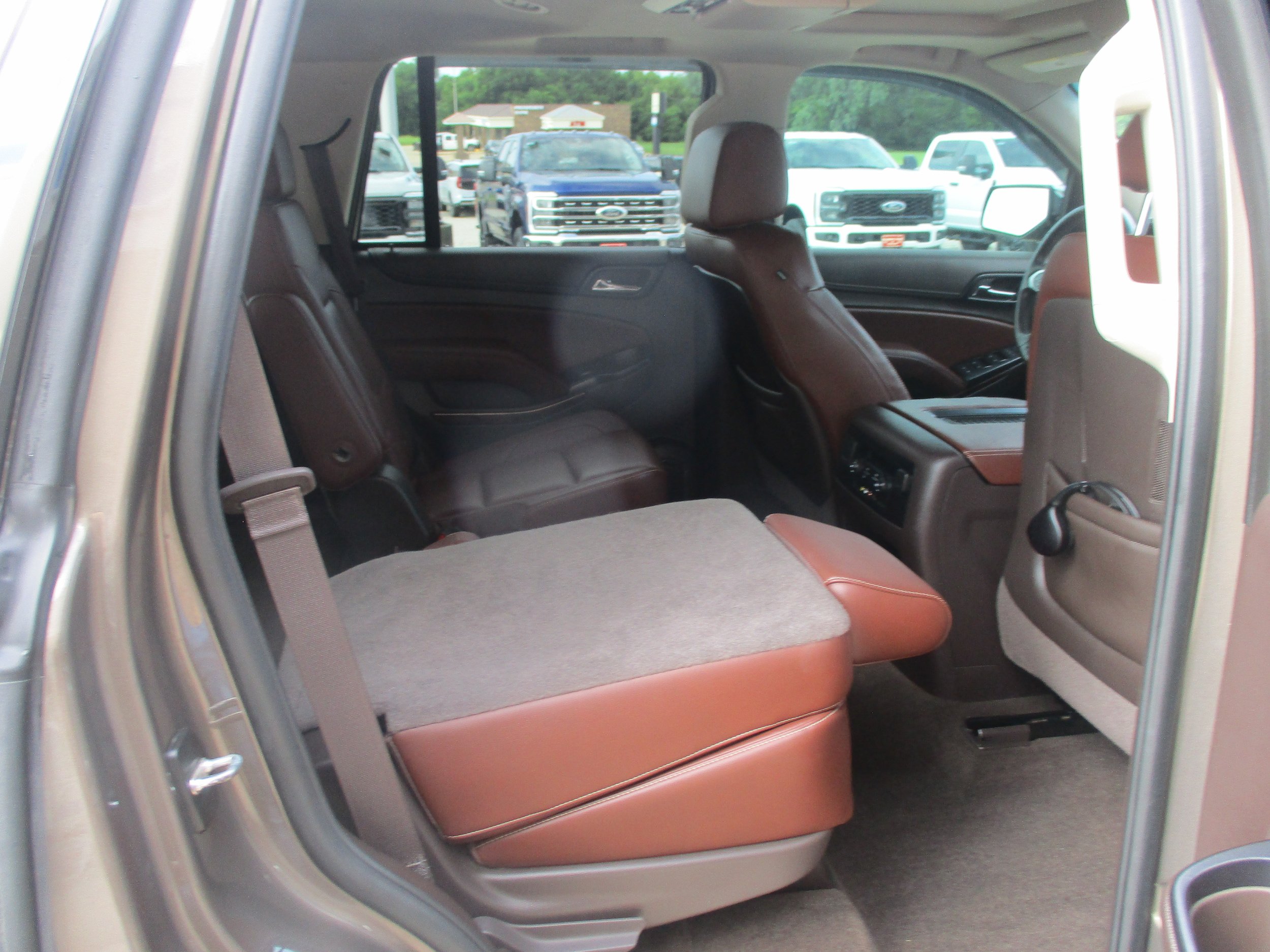 Used 2016 Chevrolet Tahoe LTZ AWD/4WD image 12