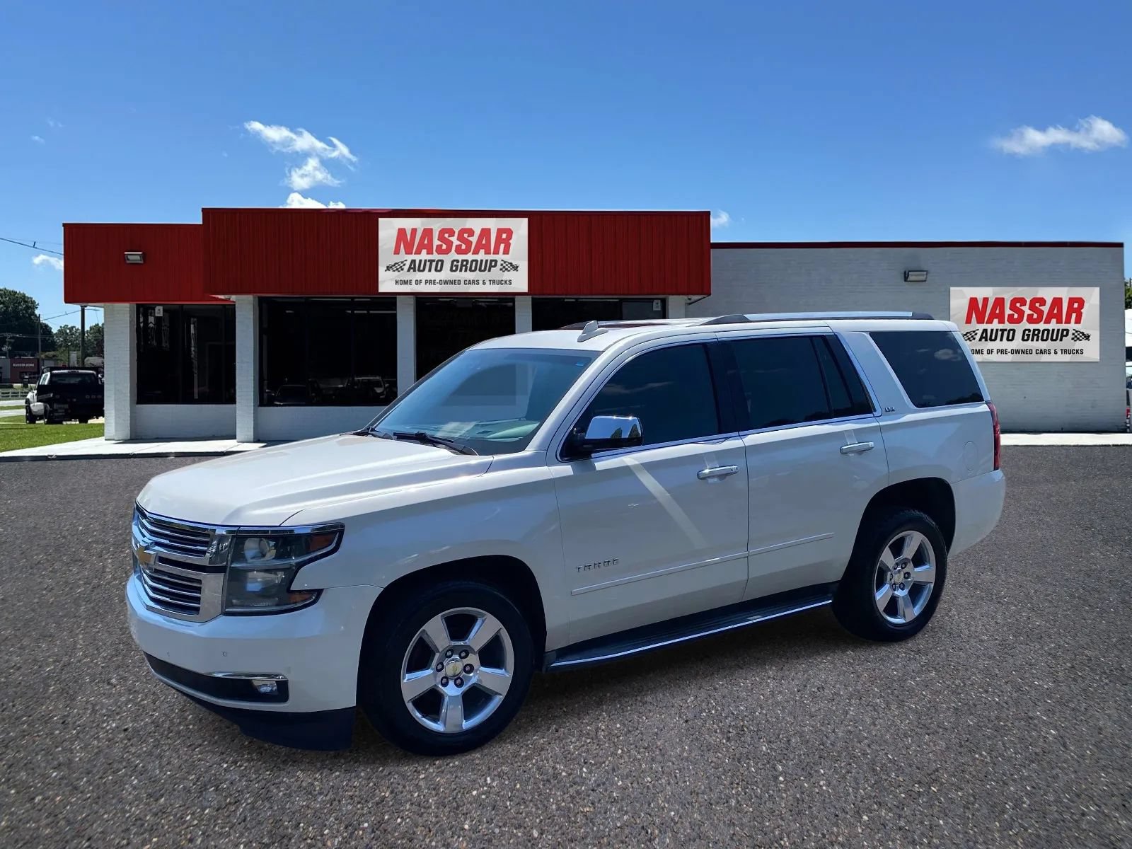 Used 2015 Chevrolet Tahoe LTZ RWD image 1