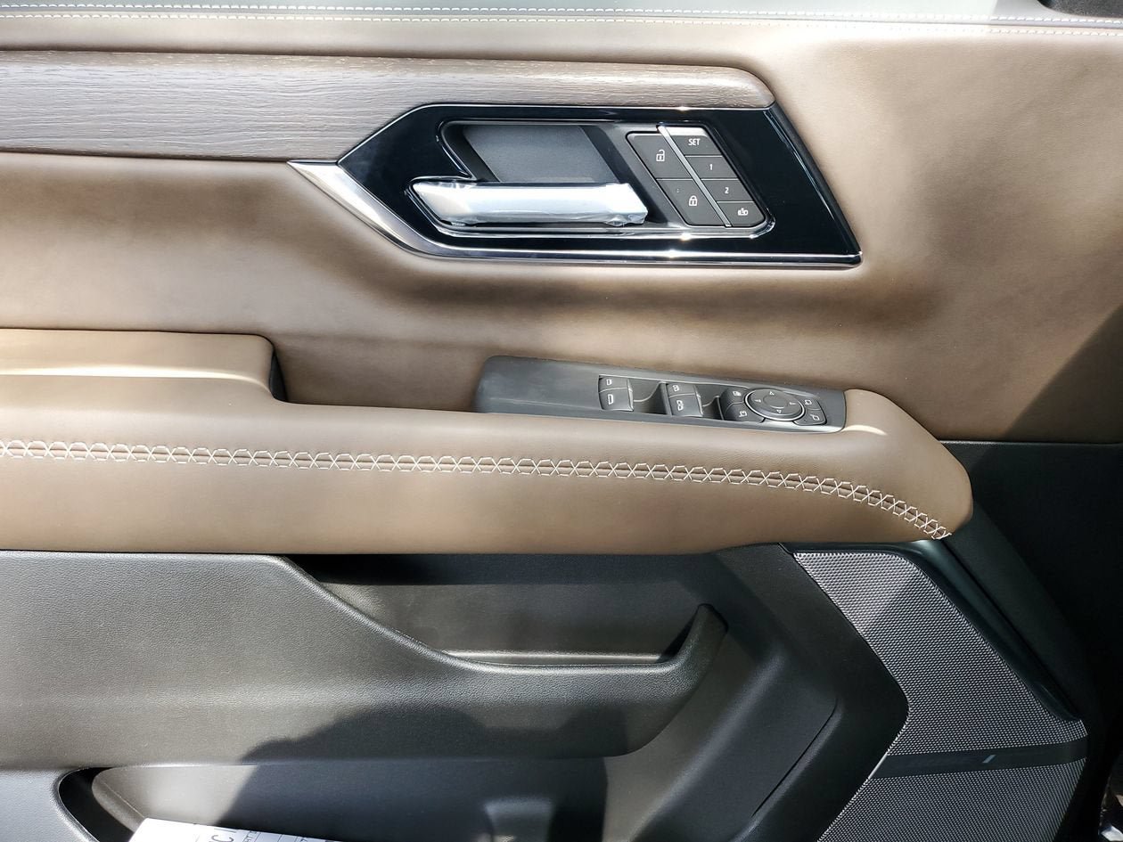 New 2026 GMC Yukon XL Denali Ultimate AWD/4WD image 17
