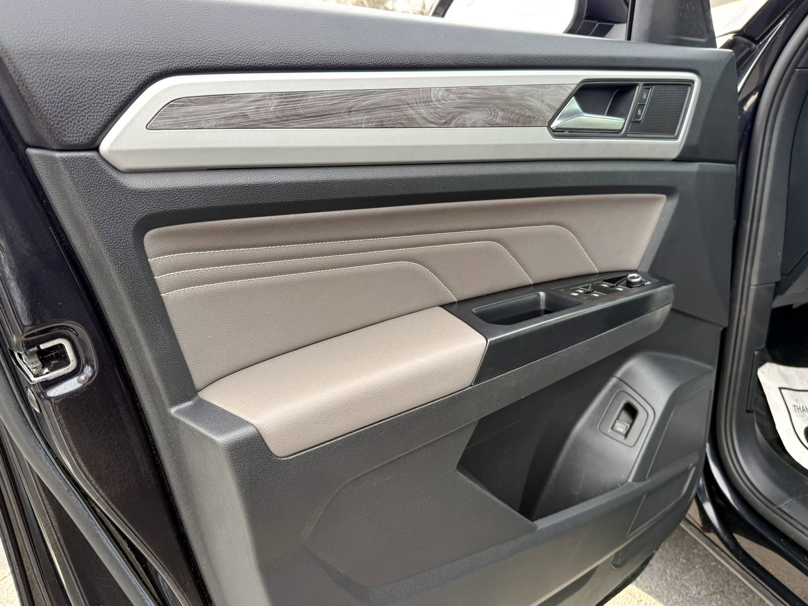 Used 2021 Volkswagen Atlas Cross Sport SE w/ Panoramic Sunroof Package AWD/4WD image 18
