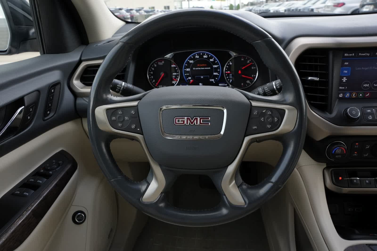 Used 2022 GMC Acadia Denali w/ Denali Ultimate Package FWD image 9