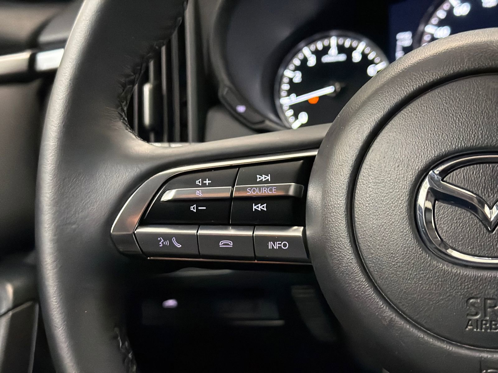 Used 2025 MAZDA CX-50 AWD 2.5 S w/ Preferred Package image 21