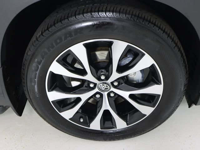 Used 2025 Toyota Grand Highlander AWD Hybrid image 9