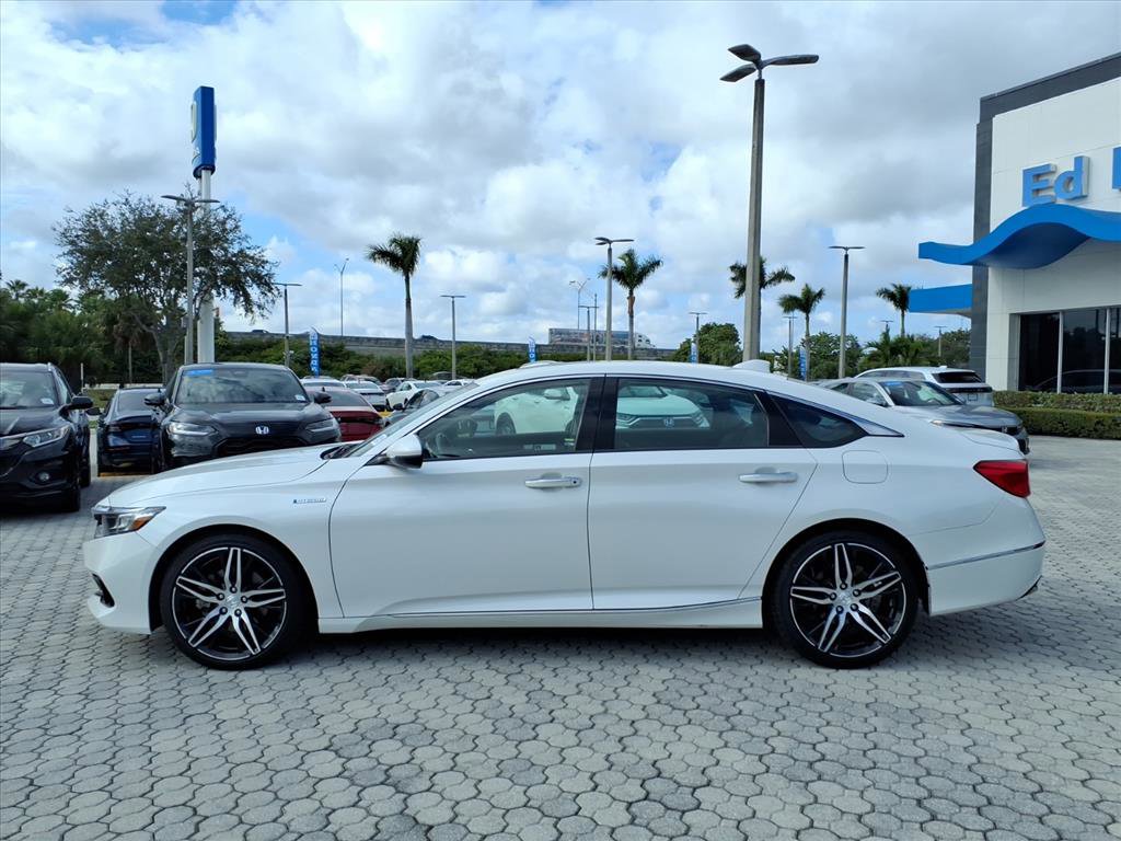 Certified 2022 Honda Accord Touring image 2