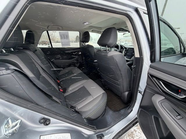 Used 2025 Subaru Outback Onyx Edition image 27
