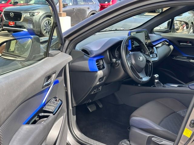 Used 2020 Toyota C-HR XLE FWD image 9